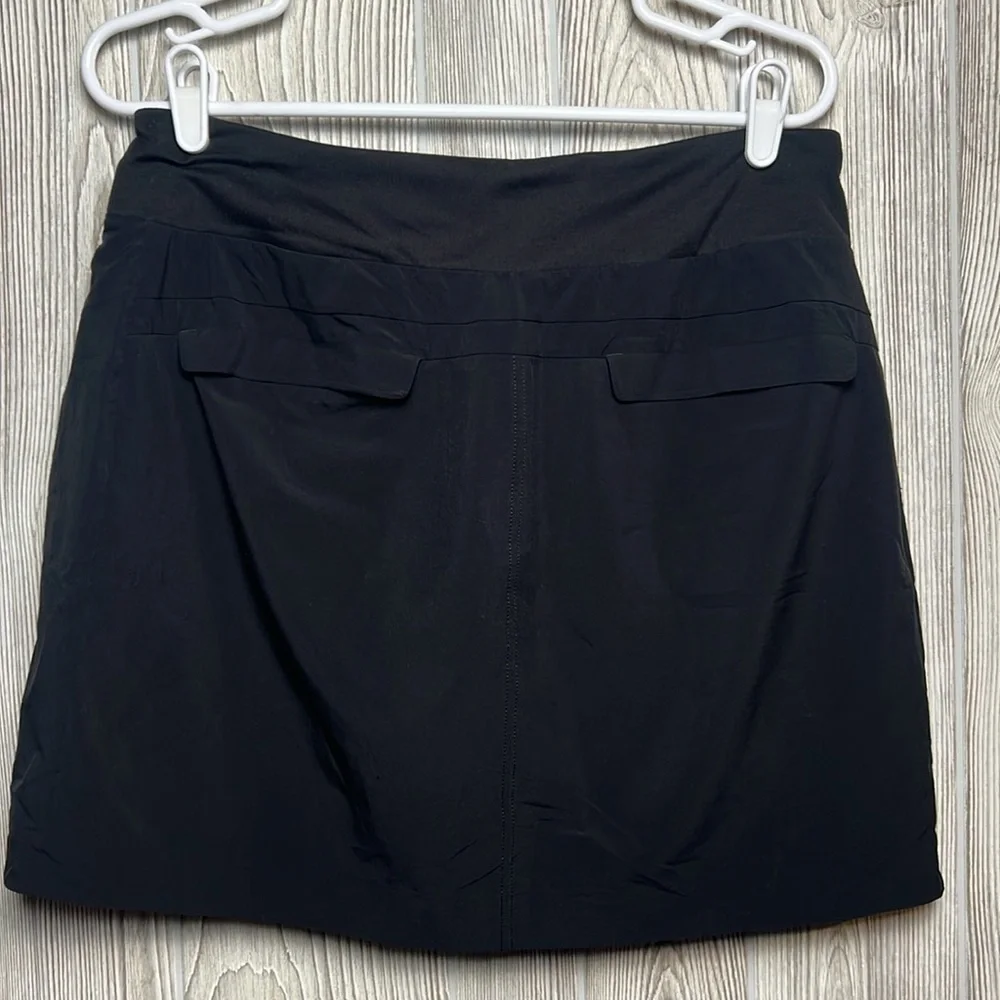 Athleta Black Soho Skort UPF 50 Stretch Womens Size 12 Black Zip Pockets Lined